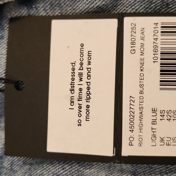 NWT Womens MISSGUIDED Riot high rise distressed mom jeans size 10S. - Picture 11 of 15